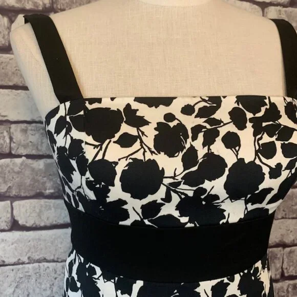 BCBG Black & White Dress Size 8 - Picture 2 of 12